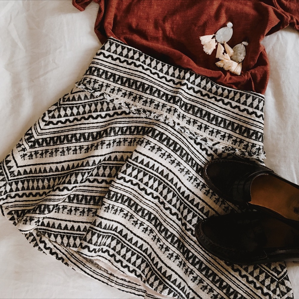 Banana Republic NWOT Tribal Print Skirt